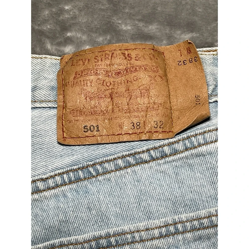 Levi's 501 Jeans Men Size 38x32 (Actually 35x31) Button Fly Denim Made In USA